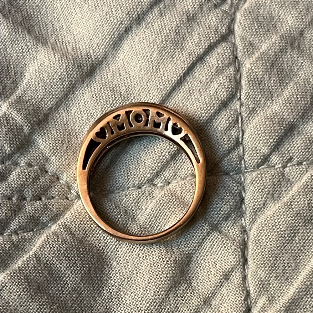 10K Gold + Diamonds, Heart Cutout “MOM” Signet Ring